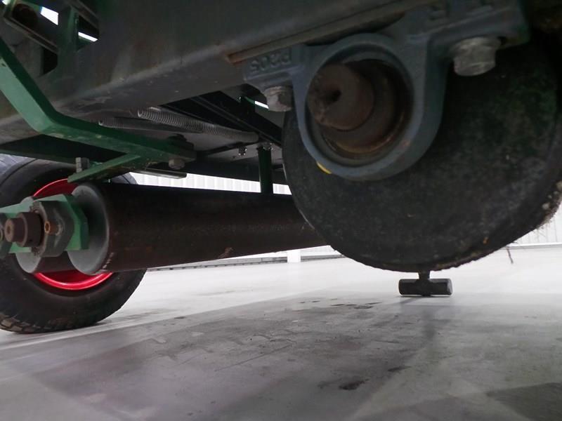 TURF TEC RIDE ON GREENS ROLLER