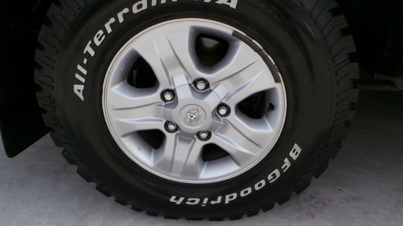 2006 TOYOTA LANDCRUISER SAHARA HDJ100R