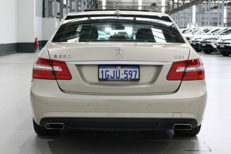 2011 MERCEDES-BENZ E250 CDI AVANTGARDE 212 MY11