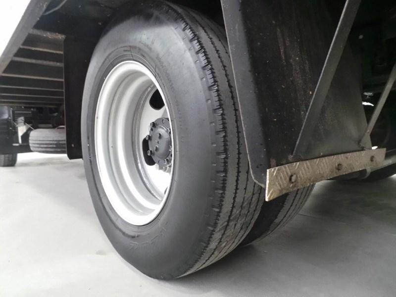 2012 FUSO CANTER 515