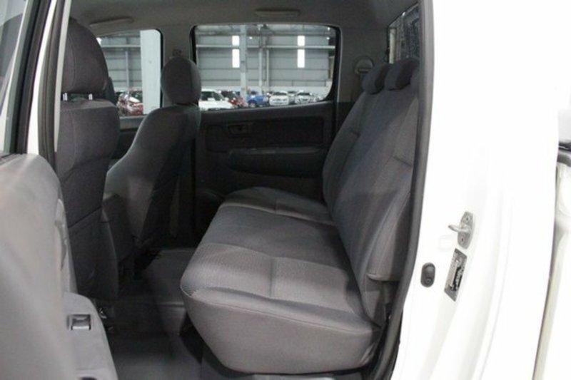 2013 TOYOTA HILUX SR (4x4) KUN26R MY12