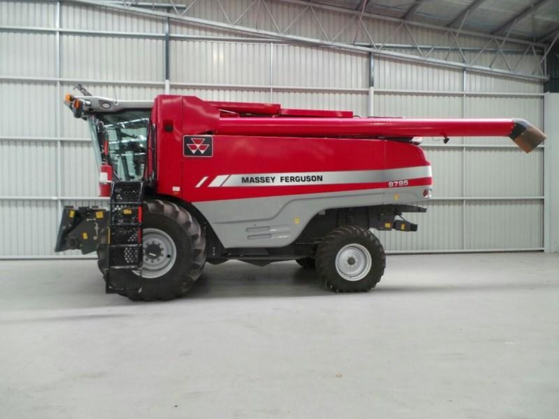 2010 MASSEY FERGUSON 9795 HEADER