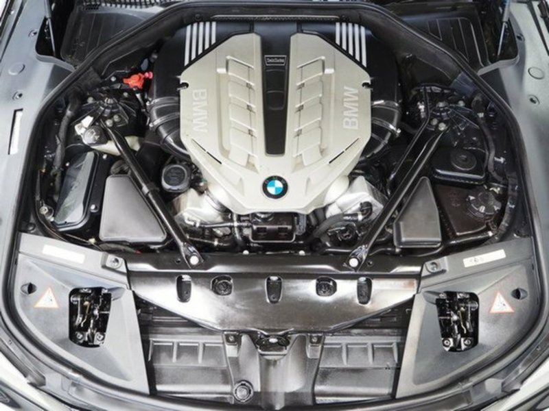 2009 BMW 7 50i F01