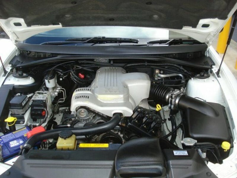 2004 HOLDEN COMMODORE EXECUTIVE VYII