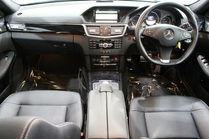 2011 MERCEDES-BENZ E250 CDI AVANTGARDE 212 MY11