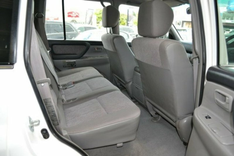 2004 TOYOTA LANDCRUISER GXL (4x4) UZJ100R