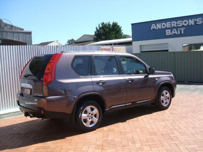 2010 NISSAN X-TRAIL