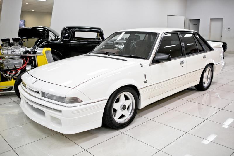 1986 HOLDEN CALAIS VL