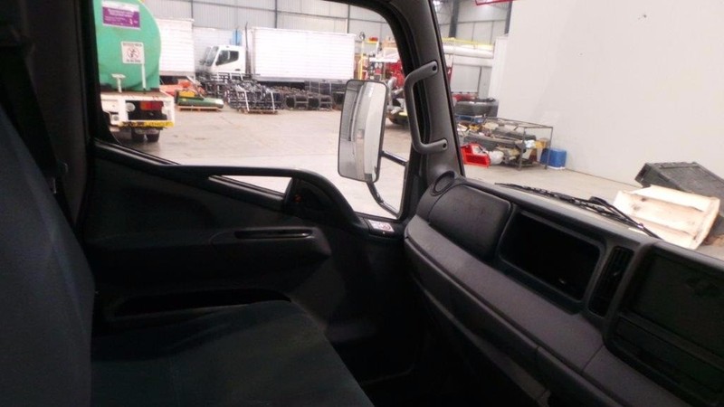 2011 FUSO Canter 515 Canter 515 Truck