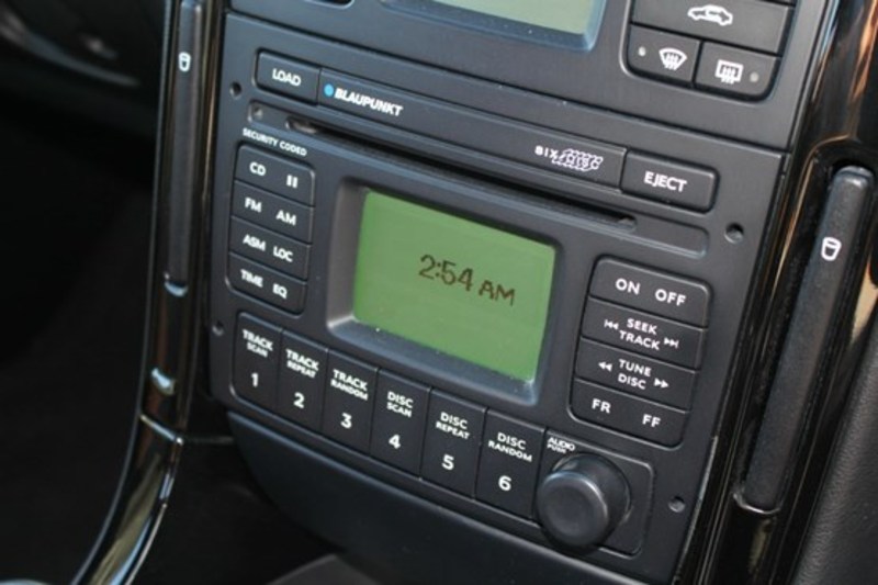 2005 HOLDEN MONARO CV8 Z VZ