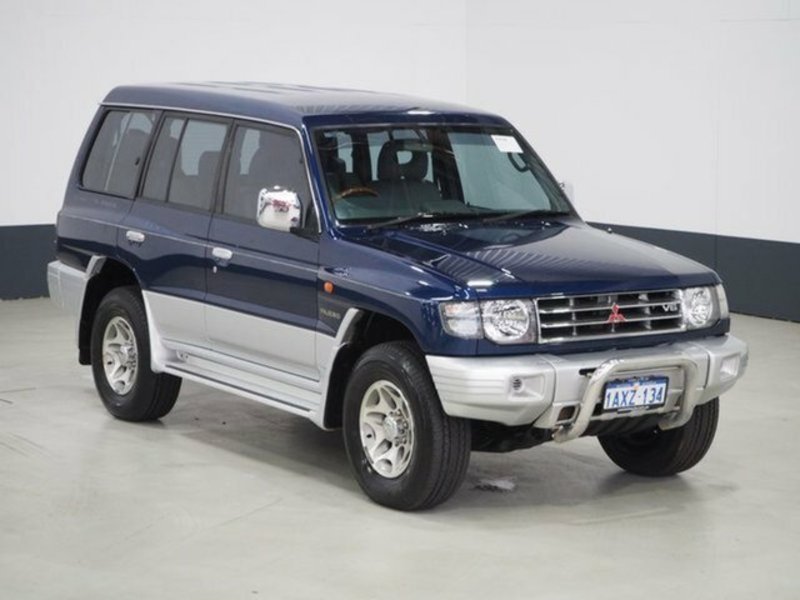 1998 MITSUBISHI PAJERO GLS LWB (4x4) NL