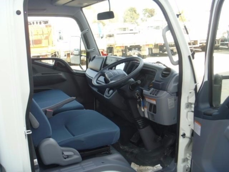 2017 FUSO Canter 515 Canter 515 Truck