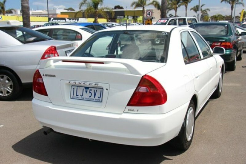 2001 MITSUBISHI LANCER GLi CE2