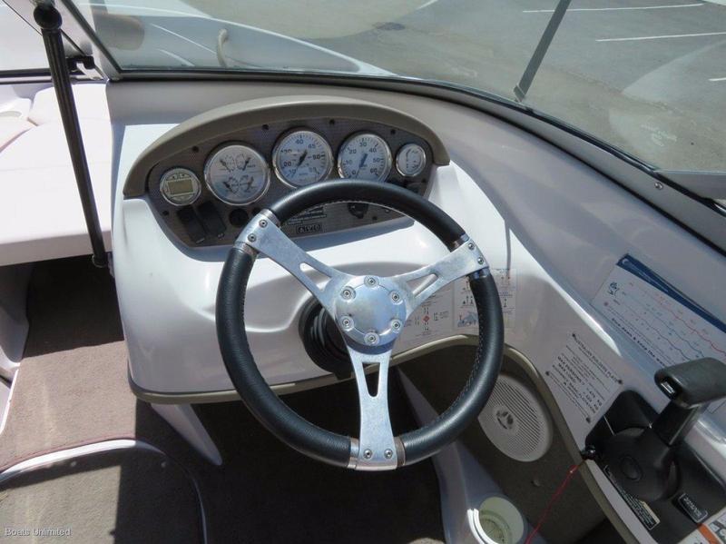 Four Winns BOW RIDER 180 CHEAP FIRST BOAT COMFORT SEATING