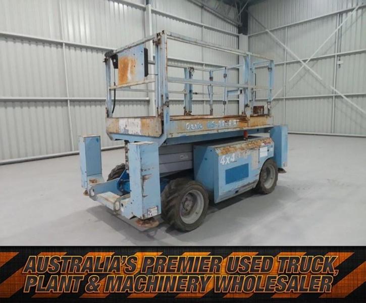 2005 GENIE GS2668RT SCISSOR LIFT