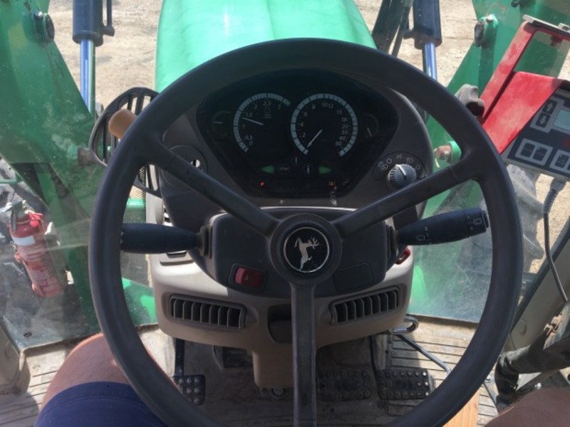 JOHN DEERE 6530 Tractor