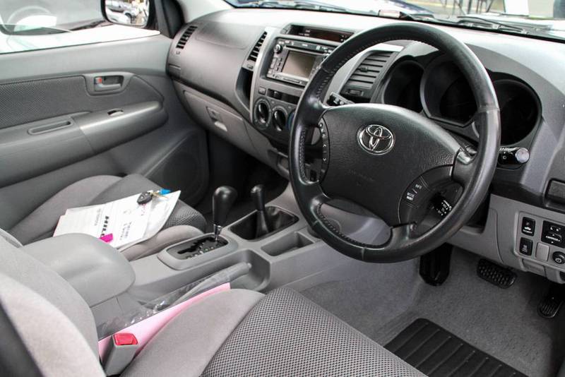 2009 TOYOTA HILUX SR5 (4x4) KUN26R 09 UPGRADE