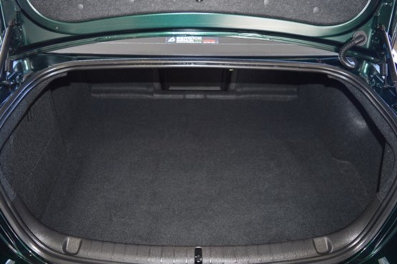 2014 HOLDEN CALAIS V VF