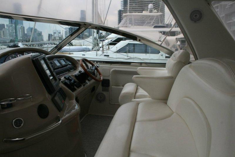 Sea Ray 410 Sundancer