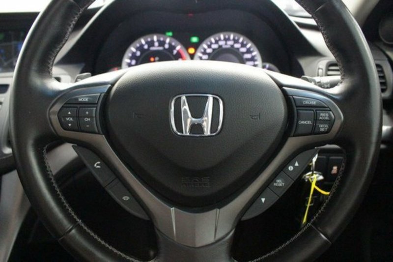 2011 HONDA ACCORD EURO LUXURY NAVI 10 MY11