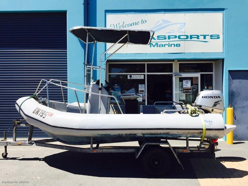 Plaka 4.6m Centre Console