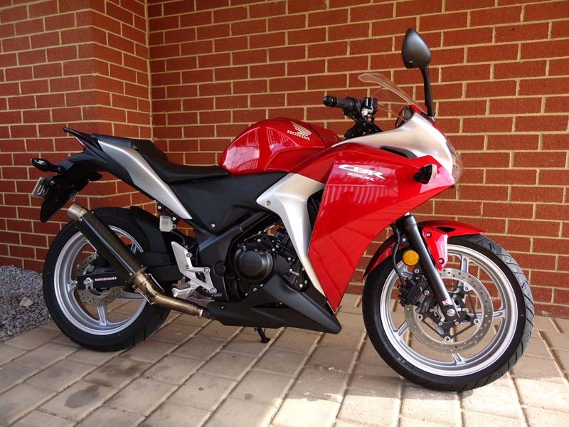 2011 HONDA CBR 250R