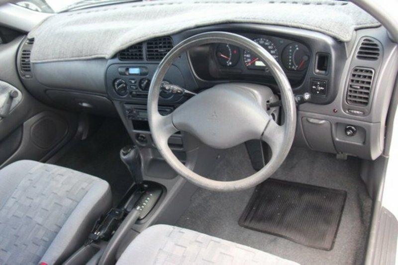 2001 MITSUBISHI LANCER GLi CE2
