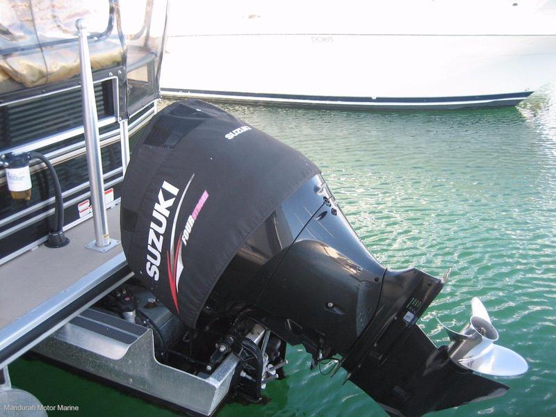 Sun Tracker Party Barge 250 XP3 Regency Edition