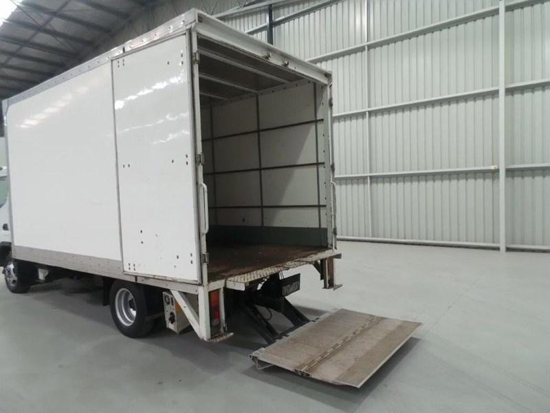 2012 FUSO CANTER 515