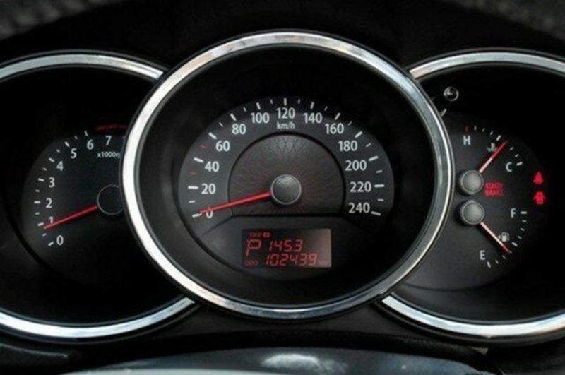 2010 KIA SORENTO Si (4x2) XM MY11
