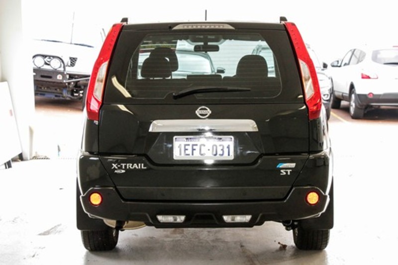 2013 NISSAN X-TRAIL ST T31