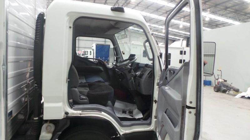 2006 FUSO CANTER
