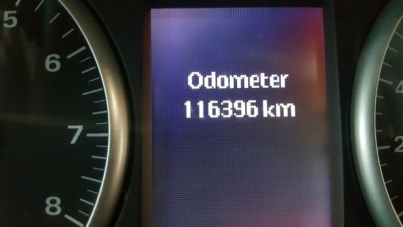 2010 HOLDEN CALAIS V VE MY10