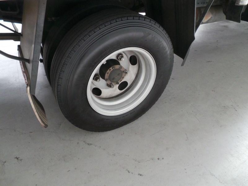 2010 FUSO CANTER PANTECH