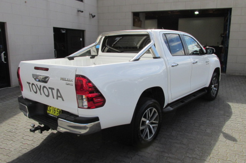2016 TOYOTA HILUX SR5 (4x4) GUN126R