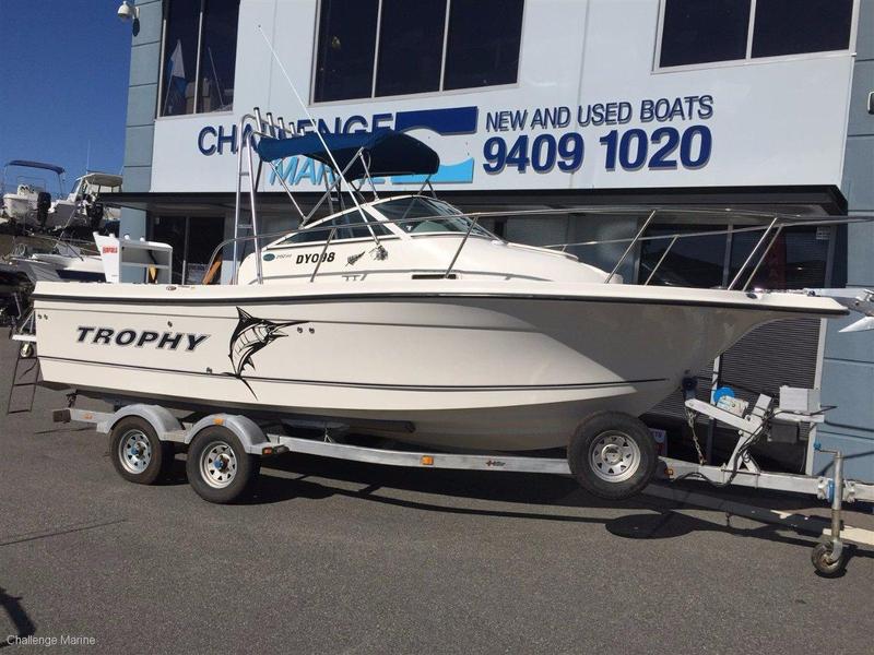 Trophy 2152 Walkaround Diesel
