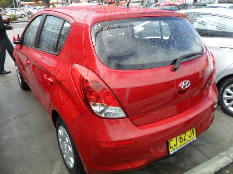 2015 HYUNDAI i20