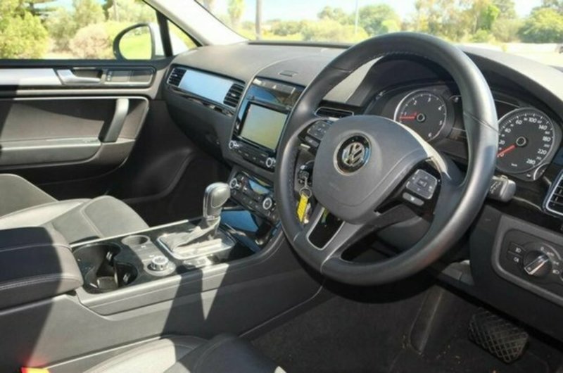 2012 VOLKSWAGEN TOUAREG 150TDI Tiptronic 4MOTION 7P MY12.5