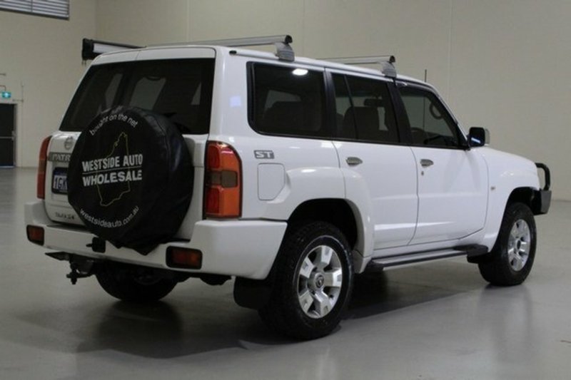 2011 NISSAN PATROL ST (4x4) MY11 UPGRADE