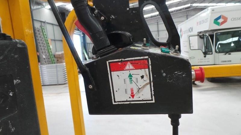 2005 HAULOTTE COMPACT 8W SCISSOR LIFT