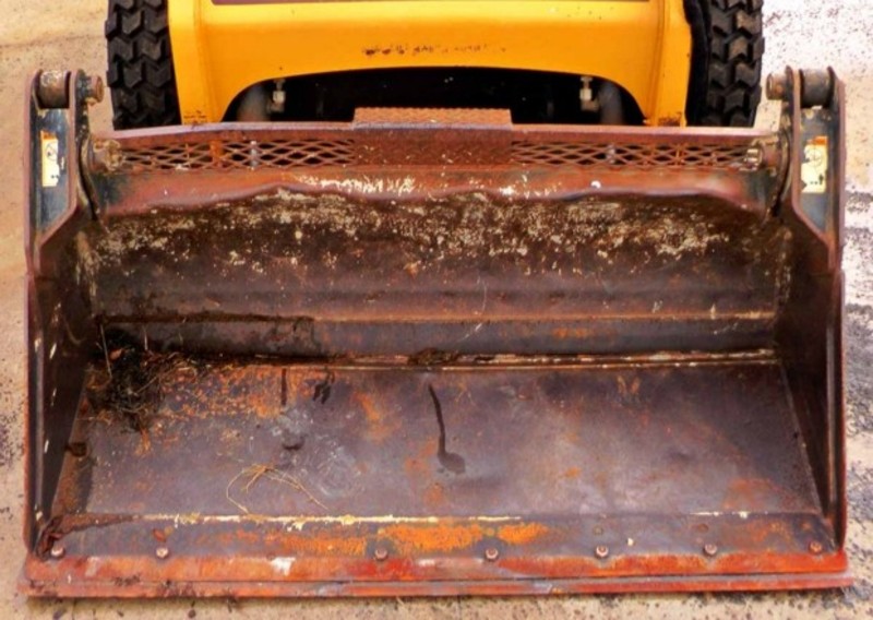 2005 CATERPILLAR 216B 216B Loader