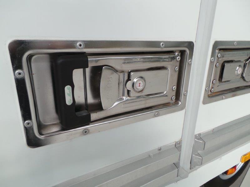 2015 HINO 616 - 300 SERIES