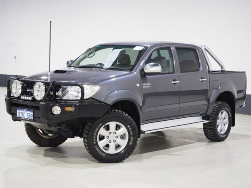 2011 TOYOTA HILUX SR5 (4x4) KUN26R MY11 UPGRADE
