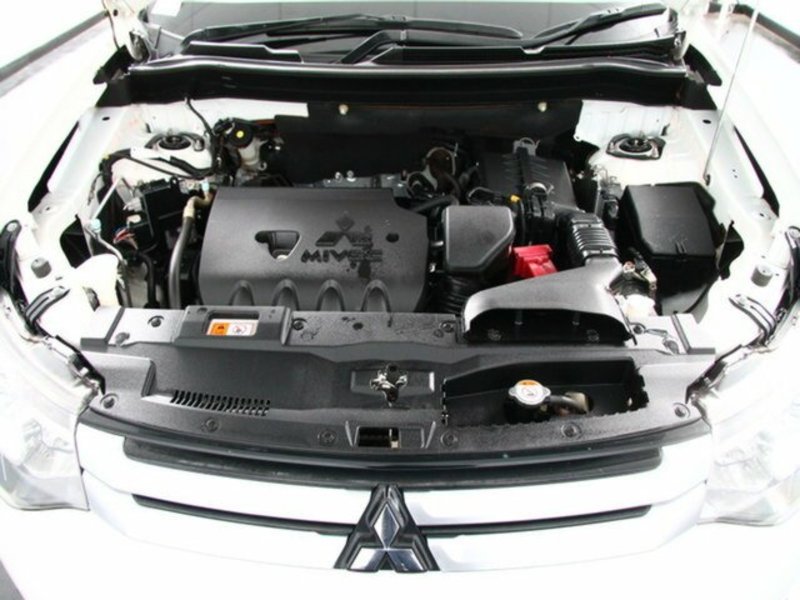 2014 MITSUBISHI OUTLANDER ES (4x4) ZJ MY14.5