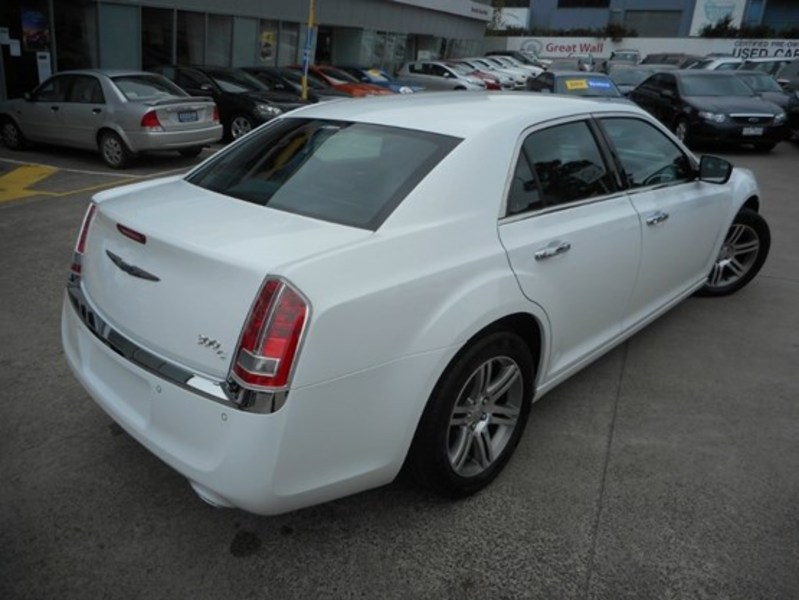 2014 CHRYSLER 300 C E-SHIFT MY14