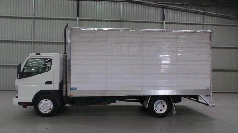 2006 FUSO CANTER