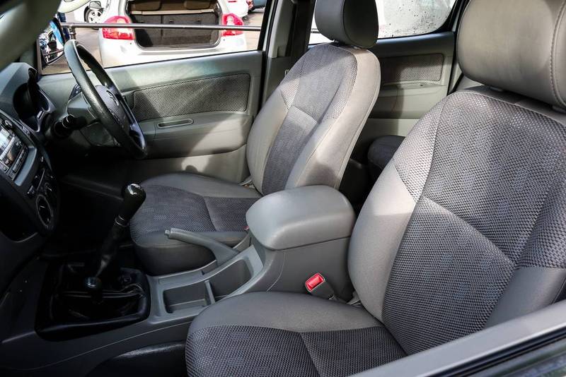 2010 TOYOTA HILUX SR (4x4) KUN26R 09 UPGRADE