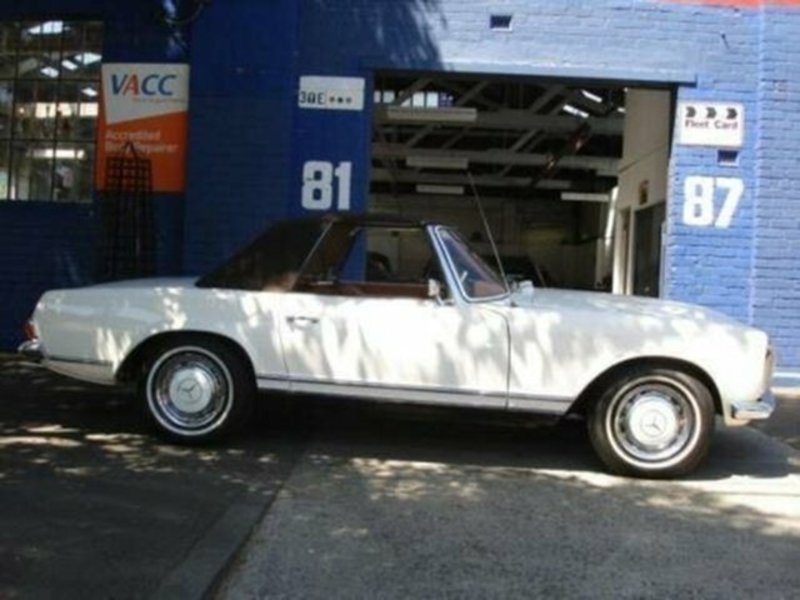 1967 MERCEDES-BENZ 250SL SL PAGODA