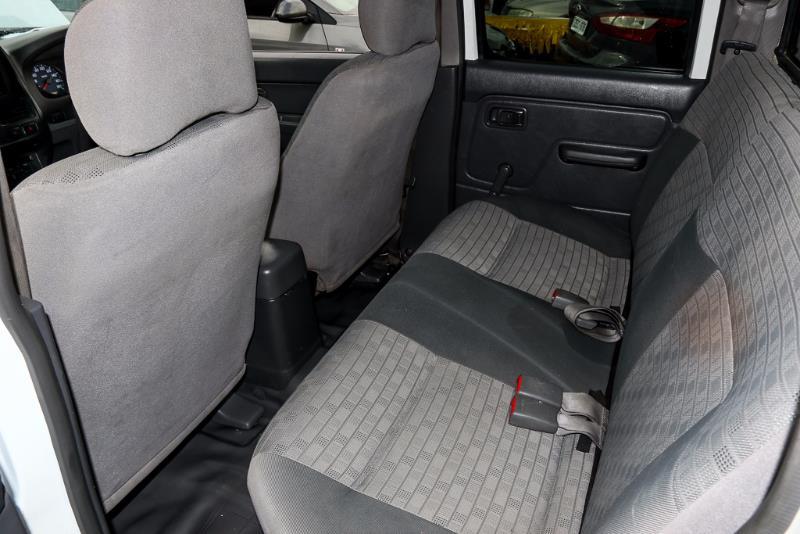 2006 NISSAN NAVARA DX D22