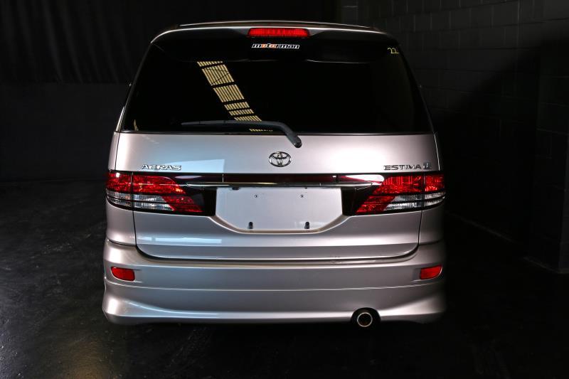 2004 TOYOTA ESTIMA PREMIUM